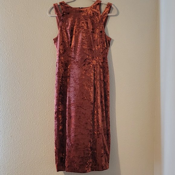 Maggie London WOMENS Crushed Velvet Dark Brick Mid Length DRESS - Picture 2 of 6